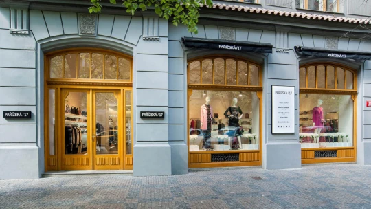 Zdeněk Bakala prodal ztrátové luxusní butiky v&nbsp;Pařížské ulici
