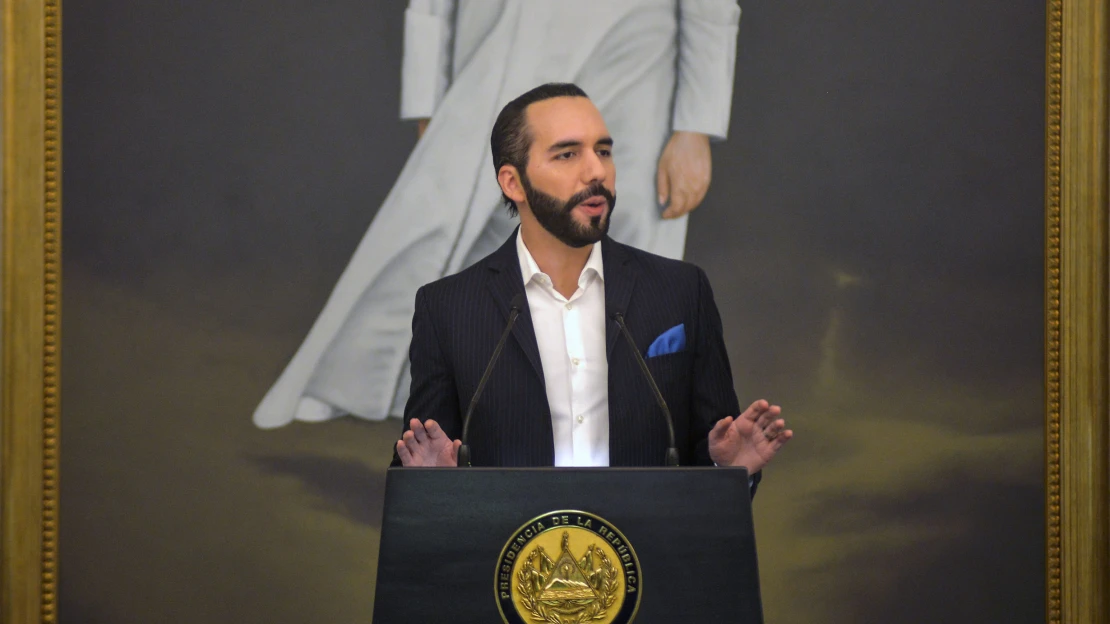 Ne bitcoinu a&nbsp;prezidentovi. V&nbsp;Salvadoru protestovaly tisíce lidí