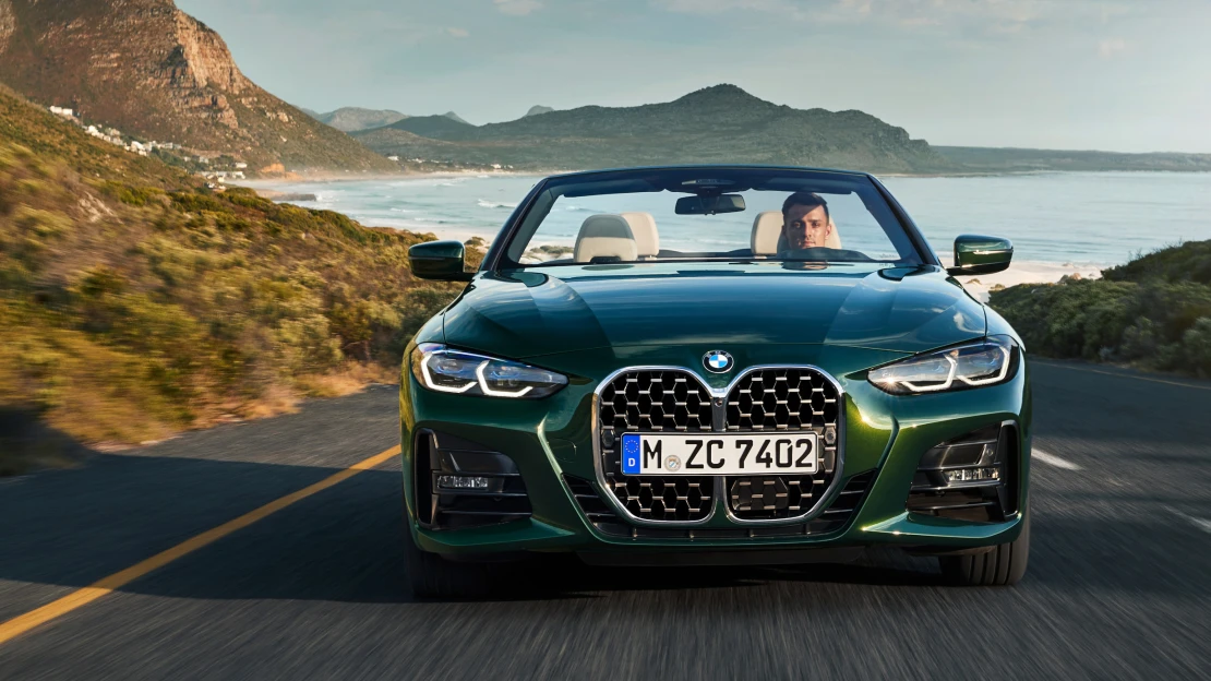 Luxusní vozy mají nového krále. Automobilku Mercedes-Benz v&nbsp;čele vystřídala BMW