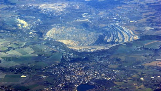Polsko musí zaplatit pokutu za těžbu v dole Turów, potvrdil Soudní dvůr EU
