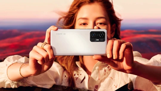 Xiaomi představilo mobil s nejrychlejším nabíjením a funkcí filmového zoomu