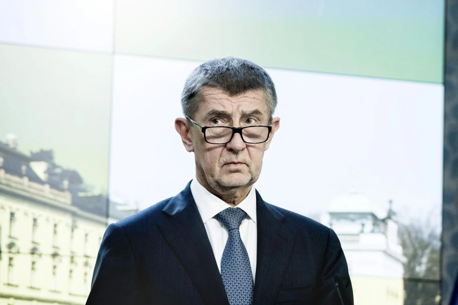 Babiš výzvou k&nbsp;sázení na volby neporušil zákon o regulaci reklamy