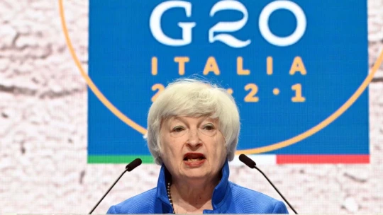 Největší světové ekonomiky schválily dohodu o&nbsp;globální minimální dani