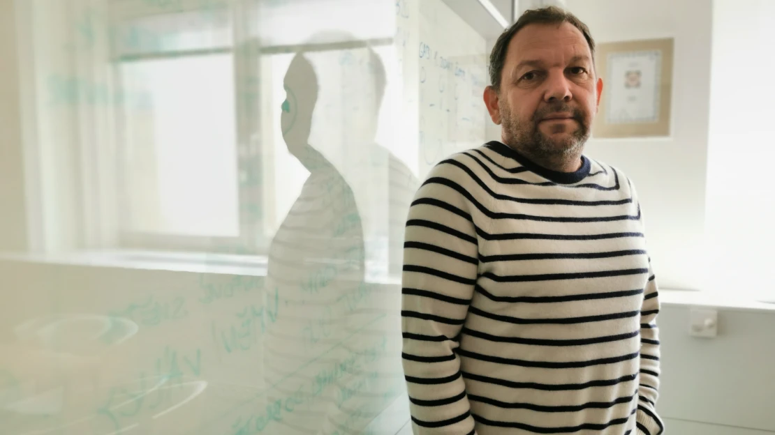 Levná elektřina z&nbsp;jádra je sci-fi, politici se to ale bojí přiznat, říká analytik Šnobr