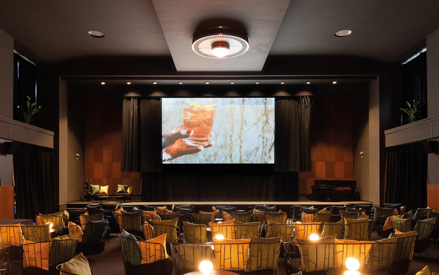 Mramor i&nbsp;brutalismus. Tohle je pět pražských kin s unikátní atmosférou