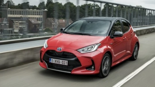 Toyota postaví první závod na baterie v USA. Továrna za 1,29 miliardy zahájí provoz v roce 2025