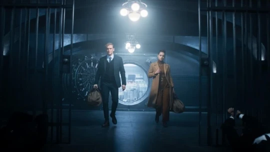 Netflix v Praze. Lupiči prchají z Rudolfina, na Zličíně stojí letadlo s upíry a triky jsou z Vršovic