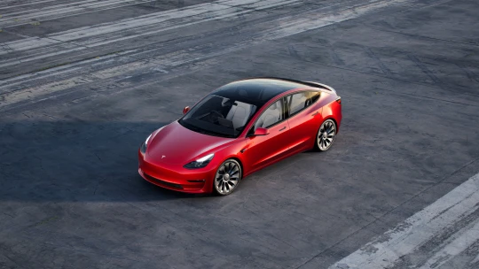 Tesla plánuje novou továrnu na baterie v&nbsp;Šanghaji. Chce uspokojit poptávku po&nbsp;skladování energie
