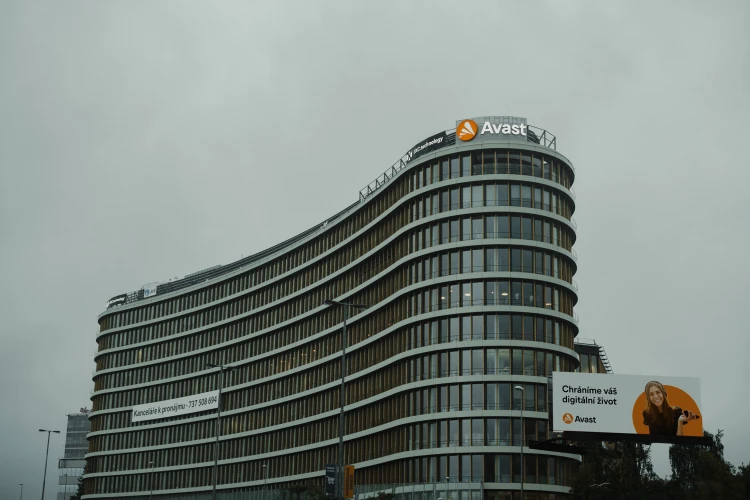 Budova Avastu