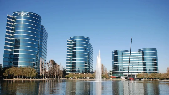 Jedna z největších akvizic roku? Oracle jedná o převzetí společnosti Cerner