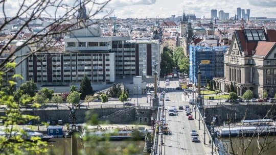 Trh s&nbsp;luxusem táhnou jen čtyři regiony světa. Kde hledat nejmovitější zákazníky? 