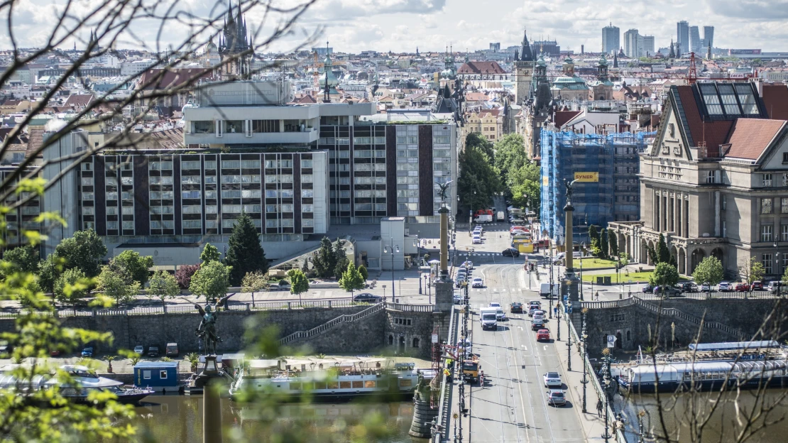 Trh s&nbsp;luxusem táhnou jen čtyři regiony světa. Kde hledat nejmovitější zákazníky? 