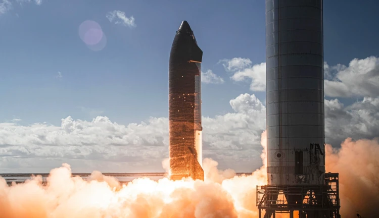 Startující kosmická loď Starship