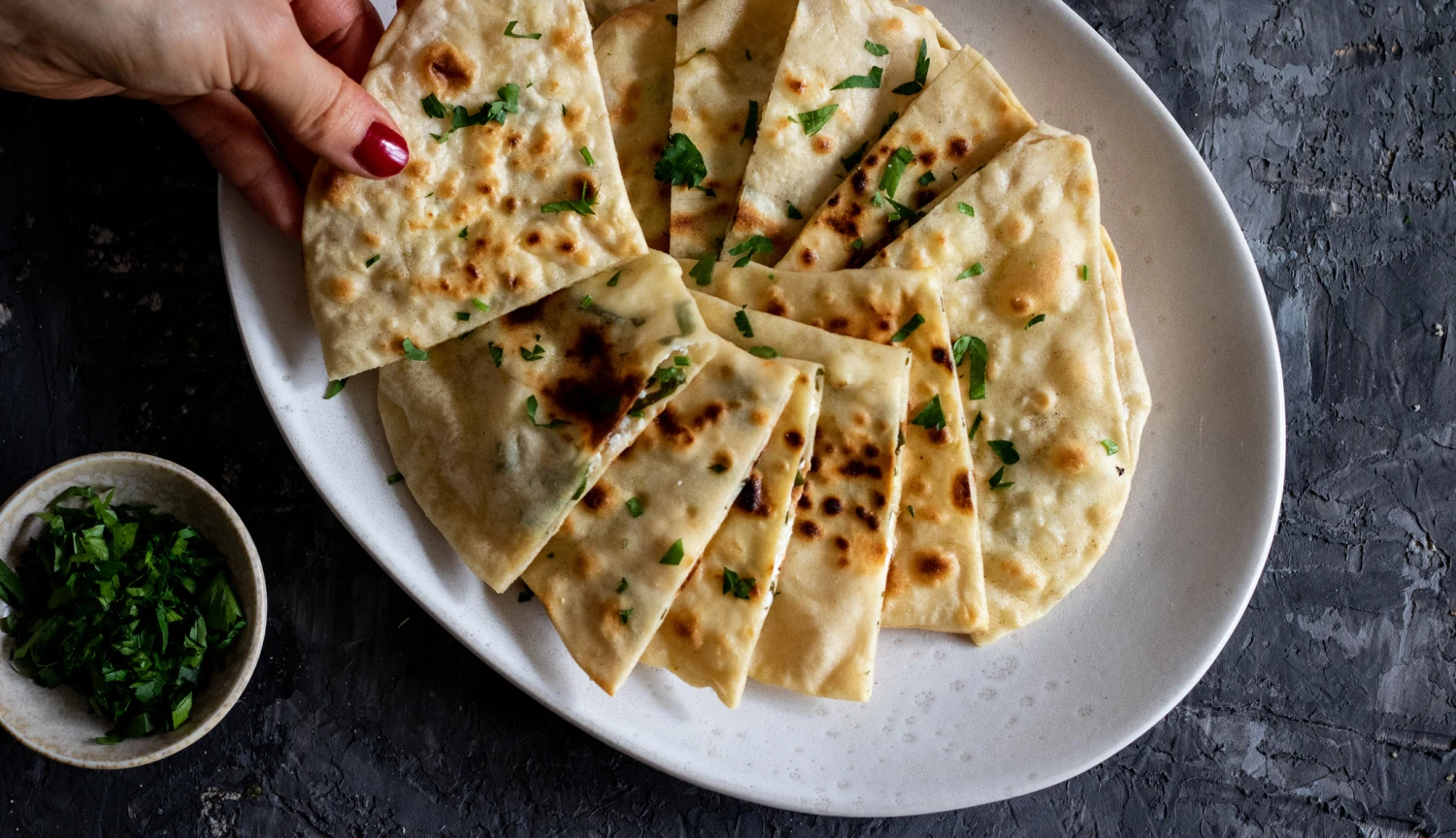 Pondělí bez masa po turecku. Sýrové gözleme z pěti ingrediencí