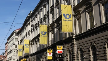 Ranní výběr: Huawei má vroubek, pošta počítá ztráty a zlato trhá rekordy