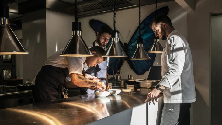 Michelin si ročně řekne o&nbsp;deset milionů. Stojí deset získaných hvězd za to?