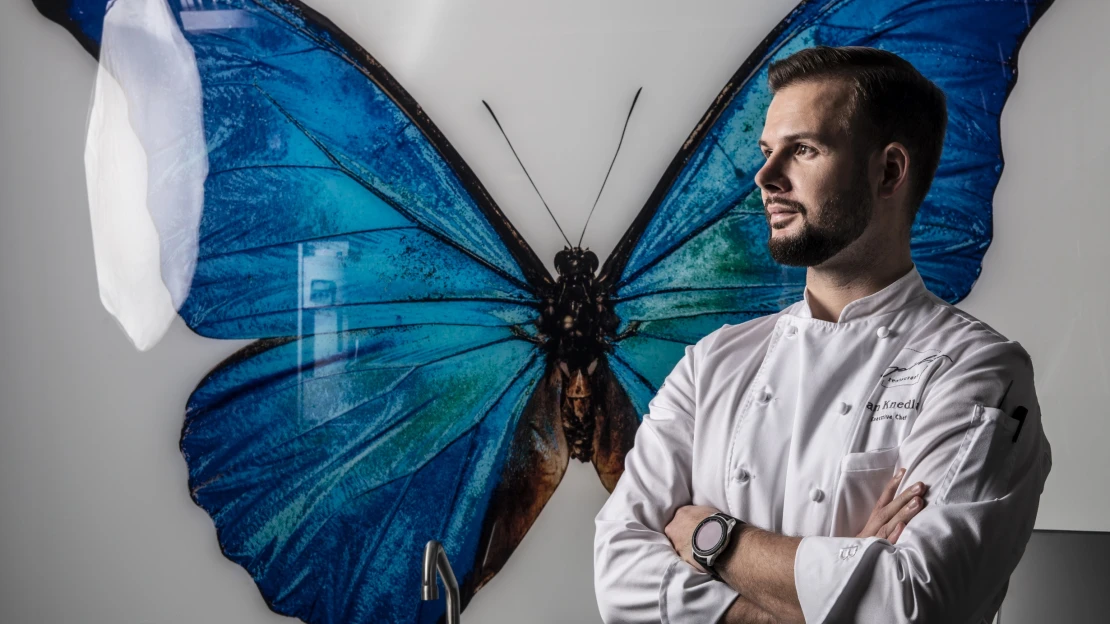 Z dědiny ke čtyřem čepicím. Šéfkuchař Knedla zdolává vrcholy české gastronomie