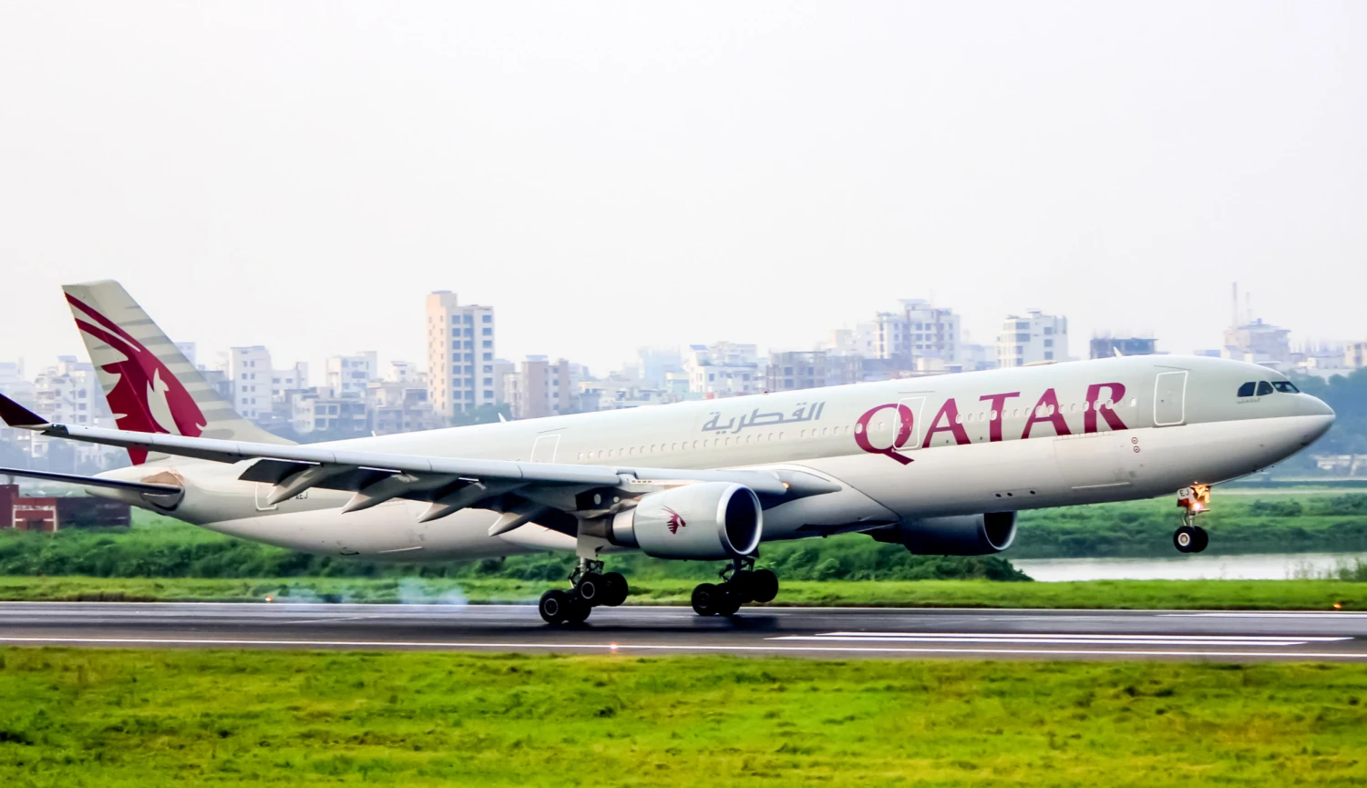 Aerolinkám Qatar Airways klesl zisk o&nbsp;sedm procent. Snaží se obnovit kapacity
