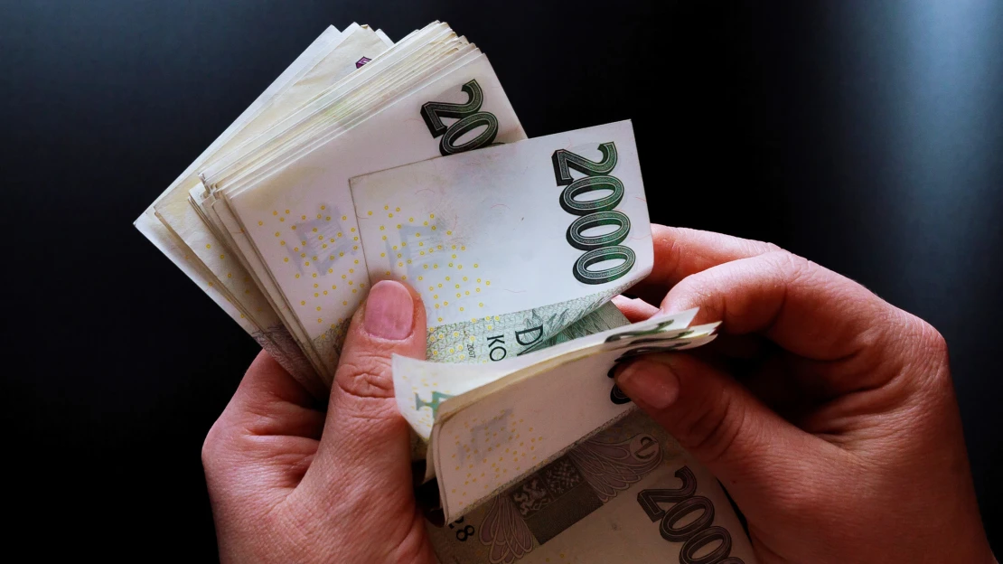 Proč svět kupuje české koruny? Chce kvalitu s&nbsp;vysokým výnosem