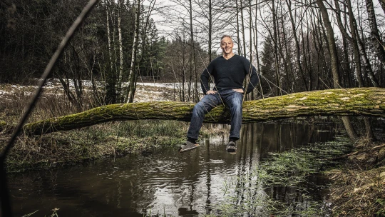 Kancelář na moři, jednání v pantoflích. Poznejte Jaromíra Opatrného Out of Office