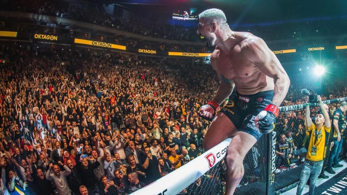 Klecové hody. České firmy pumpují do MMA miliony korun