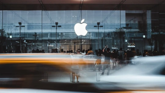 Apple jedná o&nbsp;výrobě macbooků v&nbsp;Thajsku. V&nbsp;Indii ztrojnásobil produkci iPhonů