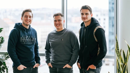 Když concierge plní sny. Fotbalovou kariéru neudělali, tak s&nbsp;ní pomáhají profíkům