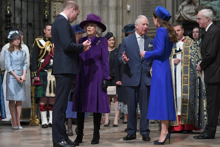 Princ Charles v opatství
