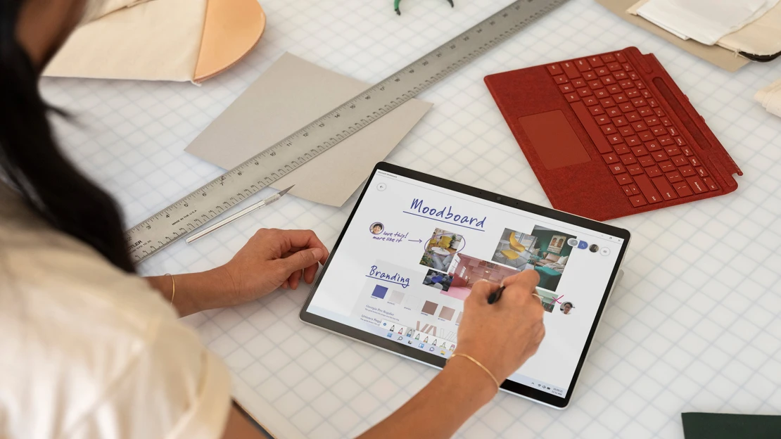 Do školy i&nbsp;pro byznys. Laptop a&nbsp;tablet v&nbsp;jednom zvládne zabavit děti i&nbsp;dospělé