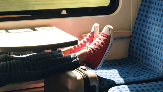 Offline přirážka. Slovenský vlakový dopravce zpoplatní prodej jízdenek u pokladen