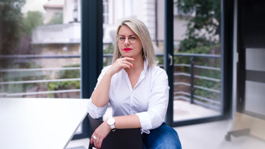 Ženy domy nestaví? Jana Mastíková boří stereotypy a pomáhá začínajícím kolegům