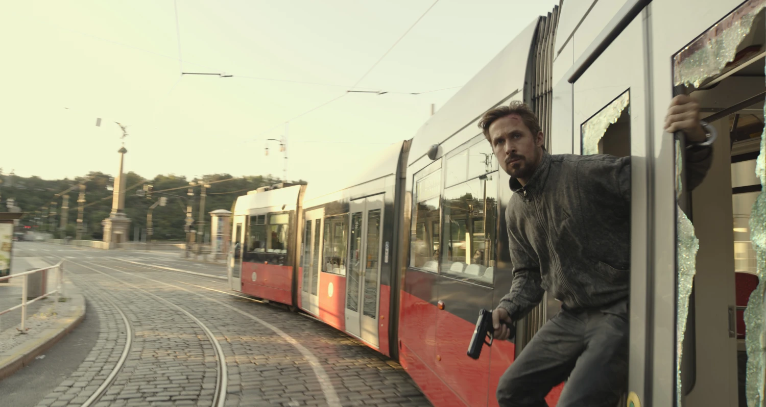 Dan Brown, Netflix i Amazon. Proč dává Praze hlavní roli stále více tvůrců?