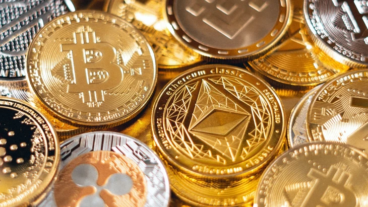 Výjimka, nebo trend? Bitcoin se po svátcích choval méně jako akcie a více jako zlato