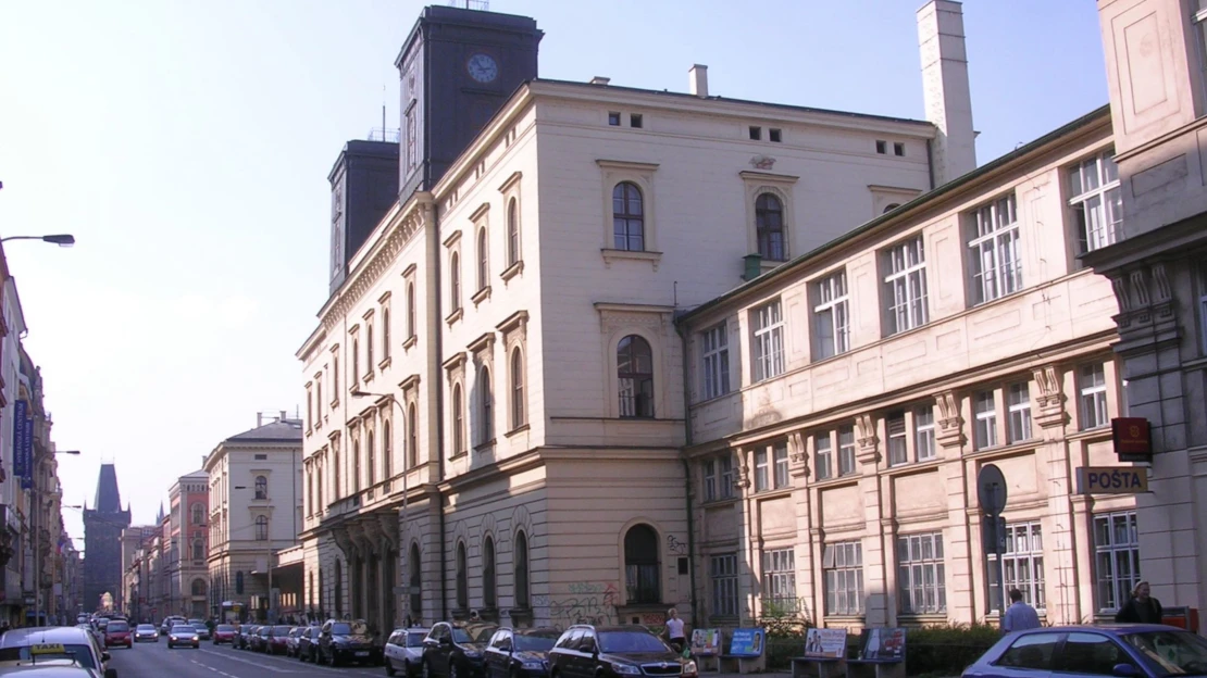 Další prodej v&nbsp;Hybernské. Dospivova Penta koupí bývalou poštu za 220 milionů