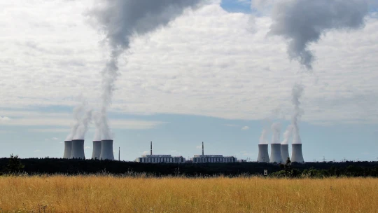 ČEZ obdržel pro dostavbu Dukovan tři nabídky. Nový blok by měl stát v roce 2036
