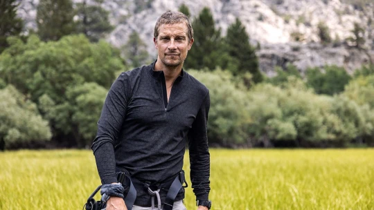 Bear Grylls: Stačí jedna chyba a&nbsp;může být konec. Celebrity se mnou v&nbsp;divočině objevují samy sebe