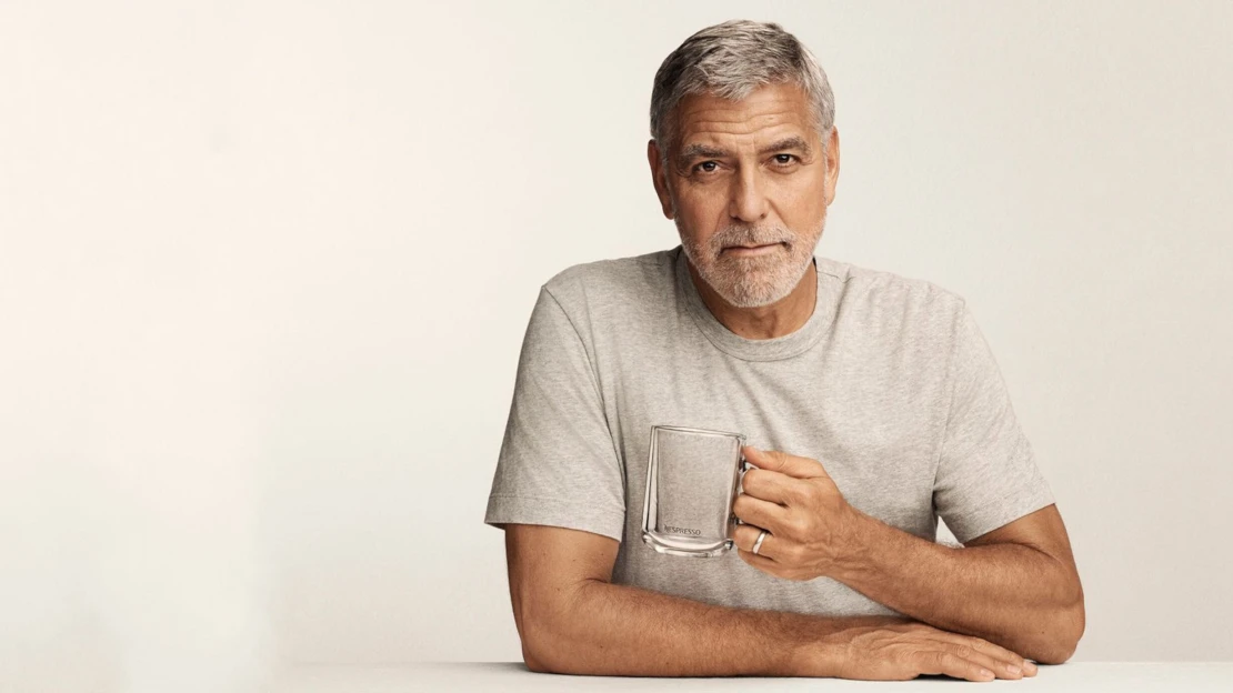 Proč Clooney na plakátech drží prázdný hrnek? Káva je v&nbsp;ohrožení, říká coffee ambasadorka