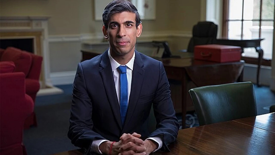 Novým britským premiérem bude Rishi Sunak. Jeho protikandidátka odstoupila