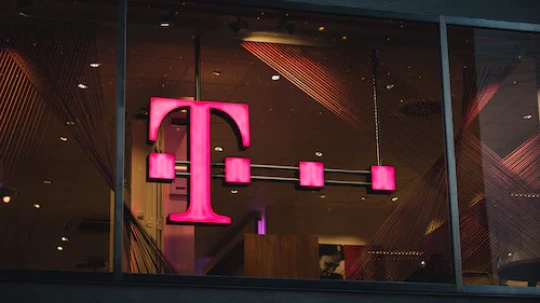 T-Mobile varuje před novým phishingem. Podvodníci se snaží získat osobní data