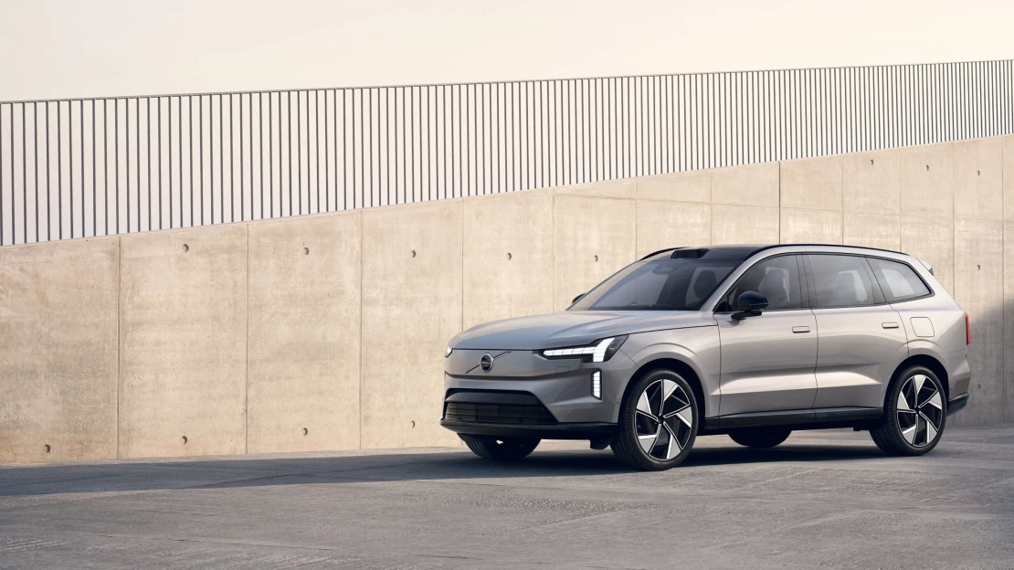 Nová vlajková loď Volva. Velký elektromobil EX90 vidí i&nbsp;ve tmě a&nbsp;hlídá zapomenuté děti