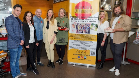 Aby i nemocné děti měly radost. Číšník rozjel projekt Dortem proti rakovině