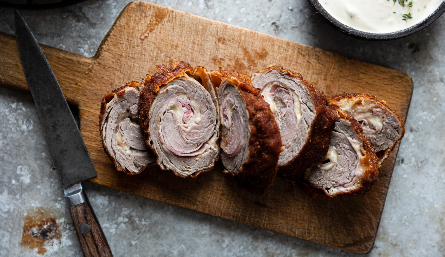 Tele vs. kuře aneb Jak nekomolit název ani provedení řízku Cordon Bleu