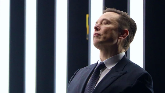 Elon v&nbsp;porcelánu. Muskův první týden ve vedení Twitteru byl přehlídkou nekompetence
