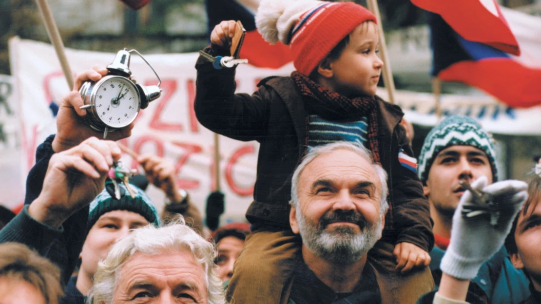 Kolja i&nbsp;estébáci. Připomeňte si sametovou revoluci skrze filmy