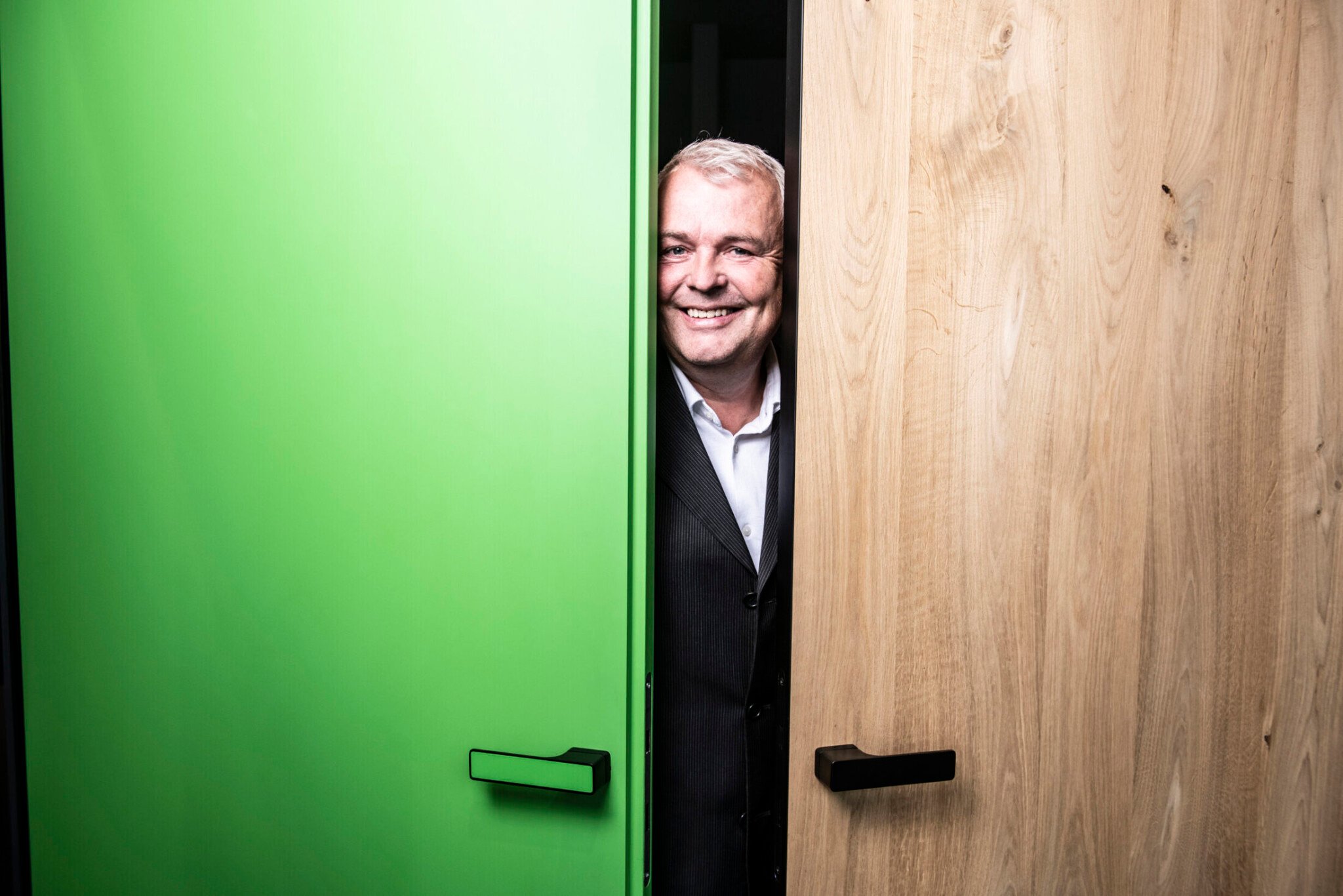 Obchodní ředitel Sapeli Marek Sedlák v showroomu výrobce dveří v pražském Karlíně