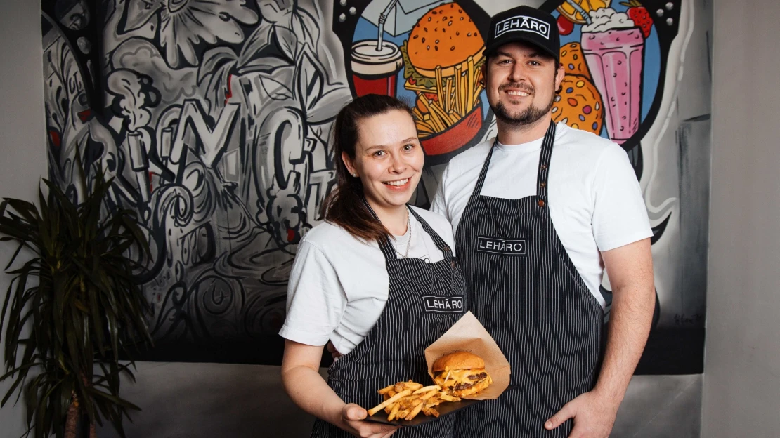 Začínali v&nbsp;hotelu na vařiči. Pak přinesli do Brna speciální burgery
