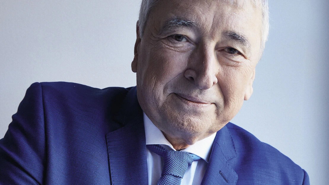 Zdeněk Pelc měl vážnou autonehodu. Zemřel při ní člověk, on sám je v umělém spánku
