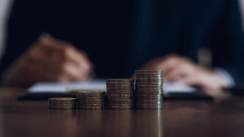Od kolébky do důchodu. Jak chránit a&nbsp;zhodnotit svoje peníze? Přečtěte si náš návod