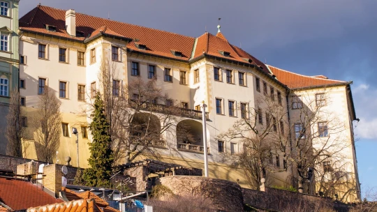 Nejen korunovační klenoty. Lobkowiczký palác na Hradě vystaví Řád zlatého rouna