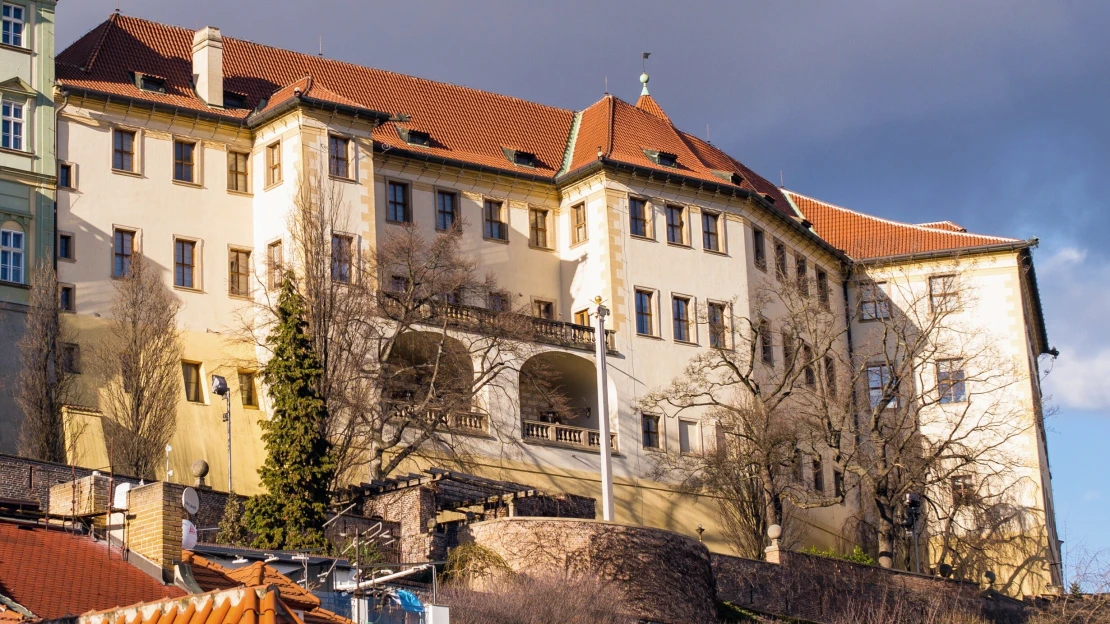 Nejen korunovační klenoty. Lobkowiczký palác na Hradě vystaví Řád zlatého rouna